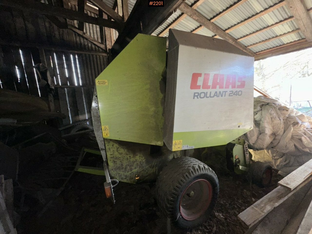 Baler Claas Rollant 240 - Hooi-/ Voedermachine: afbeelding 2 Baler Claas Rollant 240 - Hooi-/ Voedermachine: afbeelding 2