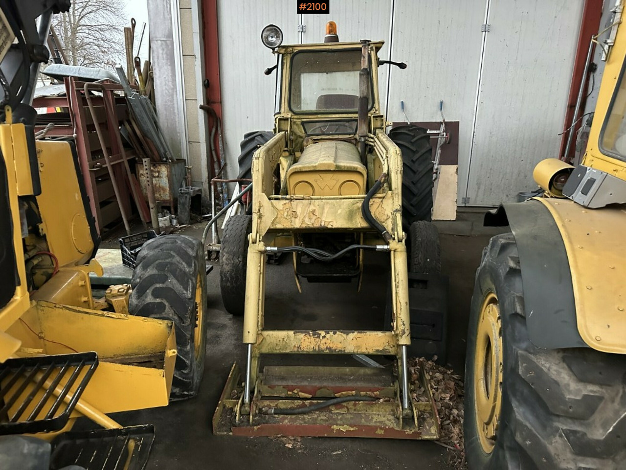 Tractor, 2 pcs Massey Ferguson 205 and 203 - Tractor: afbeelding 2 Tractor, 2 pcs Massey Ferguson 205 and 203 - Tractor: afbeelding 2
