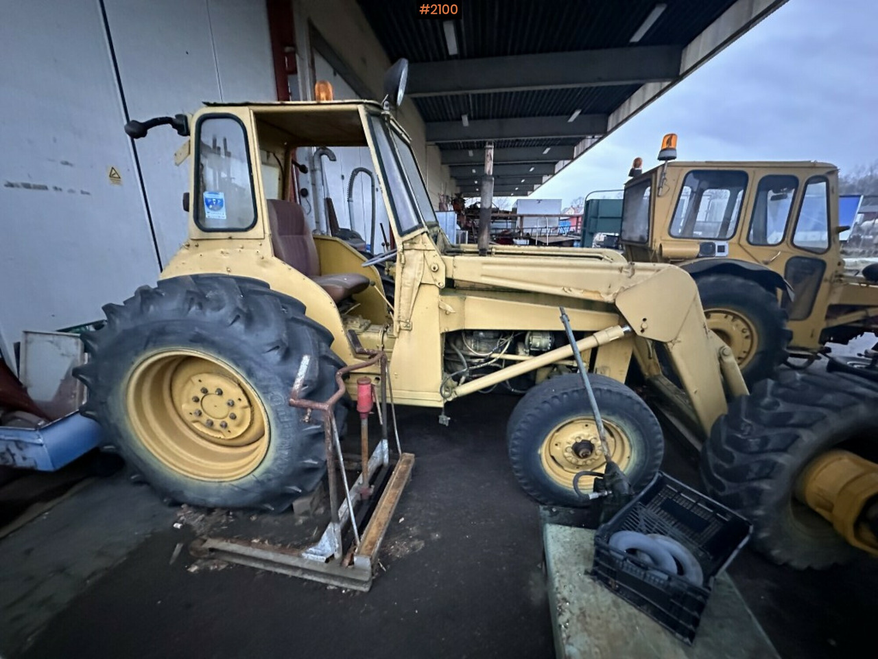 Tractor, 2 pcs Massey Ferguson 205 and 203 - Tractor: afbeelding 1 Tractor, 2 pcs Massey Ferguson 205 and 203 - Tractor: afbeelding 1
