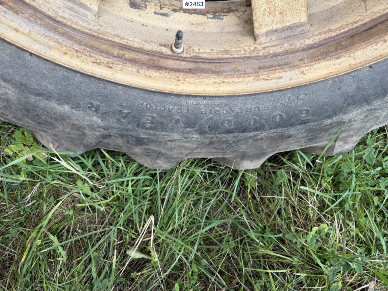 Tractor tires with rings Goodyear 13.6-38 - Complete wiel voor Landbouwmachine: afbeelding 5 Tractor tires with rings Goodyear 13.6-38 - Complete wiel voor Landbouwmachine: afbeelding 5