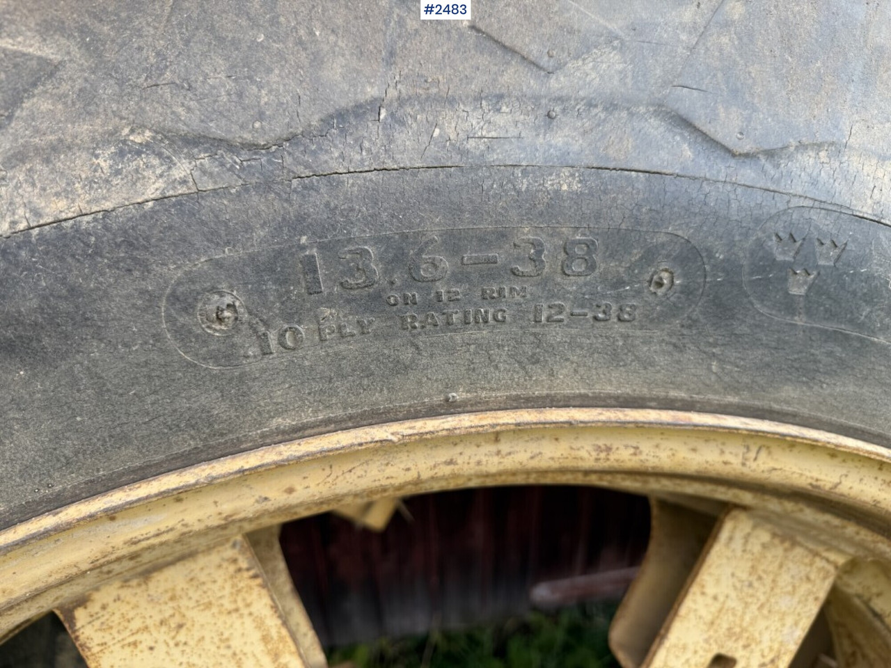Tractor tires with rings Goodyear 13.6-38 - Complete wiel voor Landbouwmachine: afbeelding 4 Tractor tires with rings Goodyear 13.6-38 - Complete wiel voor Landbouwmachine: afbeelding 4