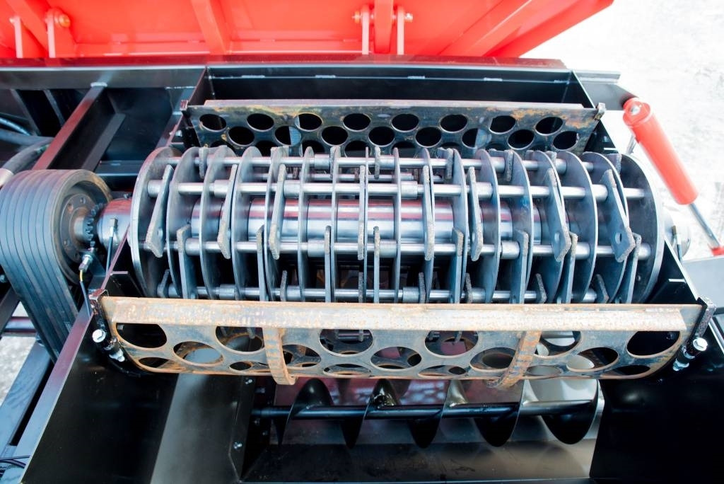 Stroblazer Bizon B-1030 Kompost Schredder Biomasse Mist Compost shr: afbeelding 7 Stroblazer Bizon B-1030 Kompost Schredder Biomasse Mist Compost shr: afbeelding 7