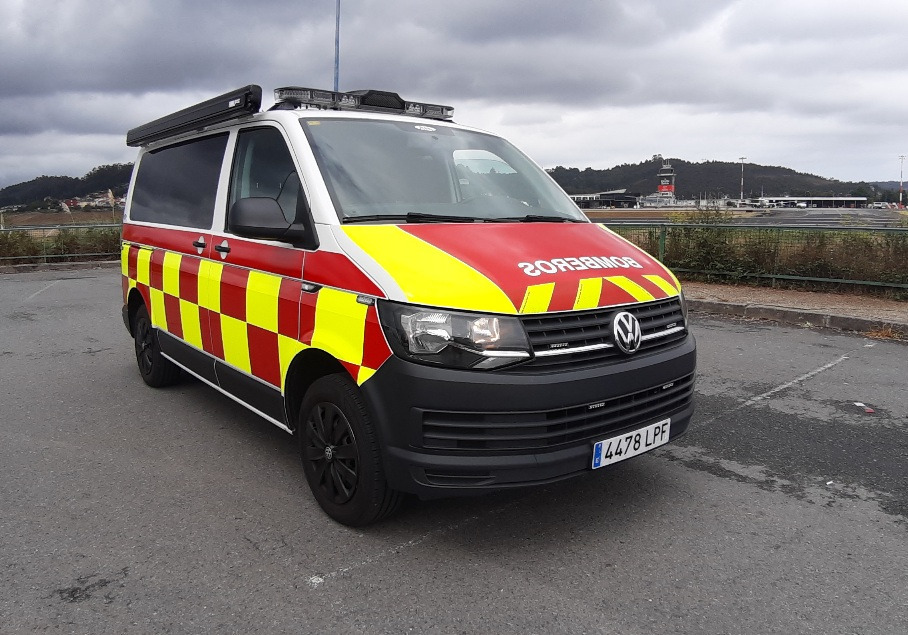 VOLKSWAGEN AG TRANSPORTER KOMBI - Brandweerwagen: afbeelding 1 VOLKSWAGEN AG TRANSPORTER KOMBI - Brandweerwagen: afbeelding 1