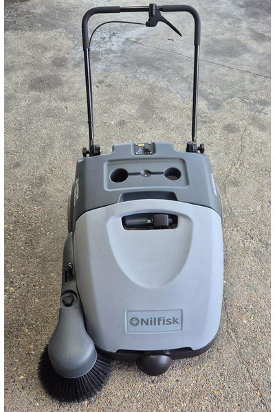 Nilfisk SW 750 - Veegwagen: afbeelding 3 Nilfisk SW 750 - Veegwagen: afbeelding 3