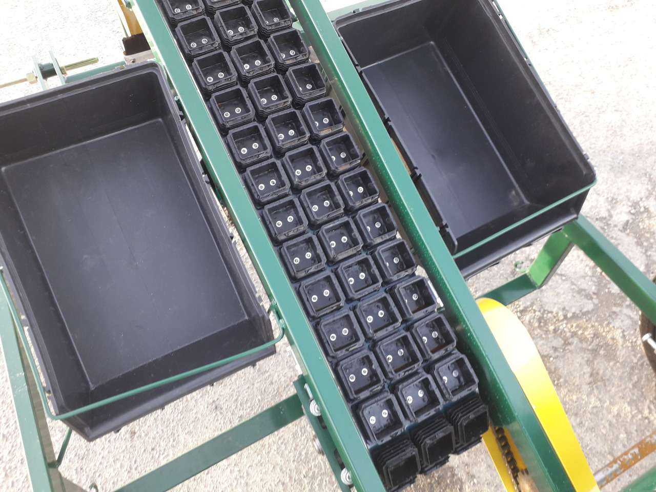 GARMACH Planteuse Ail-Oignon-Echalote MGP - Aardappelpootmachine: afbeelding 4 GARMACH Planteuse Ail-Oignon-Echalote MGP - Aardappelpootmachine: afbeelding 4