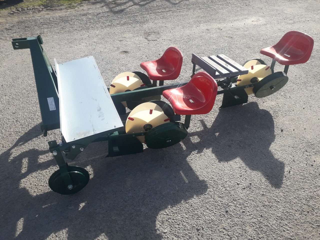 GARMACH Transplanteur à Mini-Mottes 3 rangs - Aardappelpootmachine: afbeelding 2 GARMACH Transplanteur à Mini-Mottes 3 rangs - Aardappelpootmachine: afbeelding 2