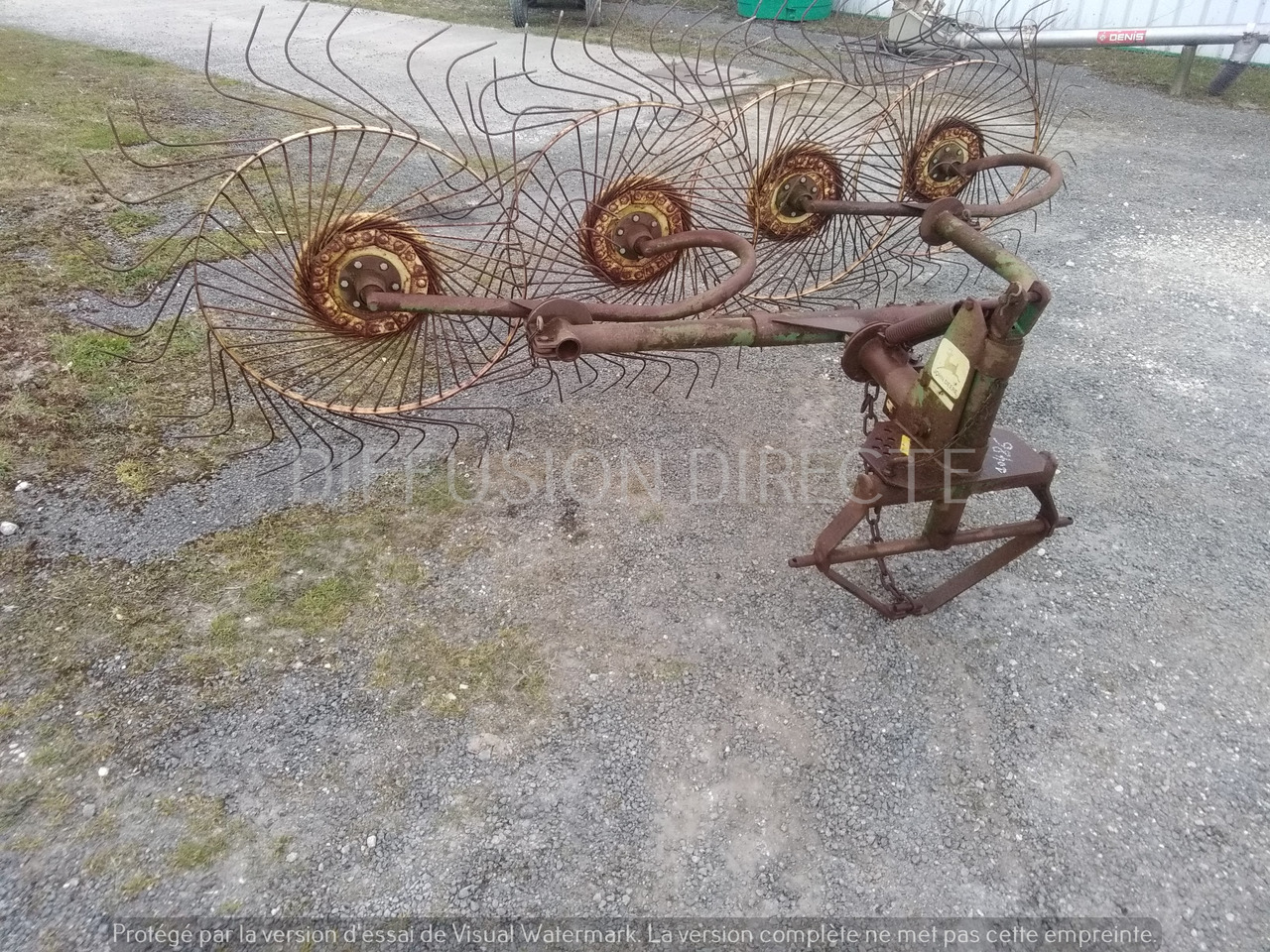 JOHN DEERE ANDAINEUR P 140 - Hooischudder: afbeelding 2 JOHN DEERE ANDAINEUR P 140 - Hooischudder: afbeelding 2