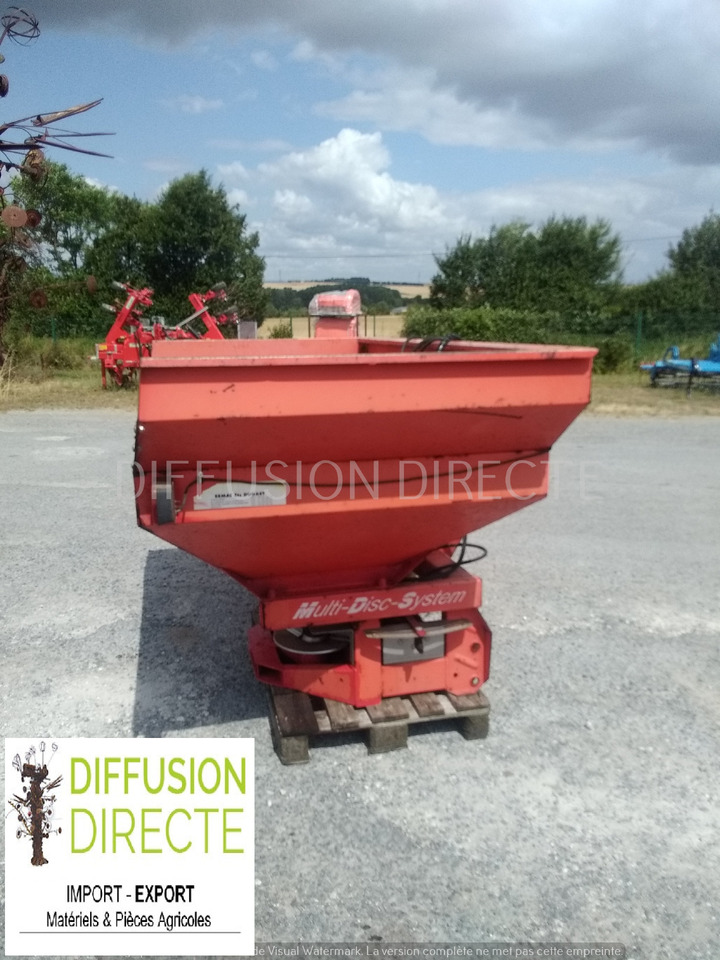 KUHN DISTRIBUTEUR D'ENGRAIS MDS 921 - Kunstmeststrooier: afbeelding 1 KUHN DISTRIBUTEUR D'ENGRAIS MDS 921 - Kunstmeststrooier: afbeelding 1