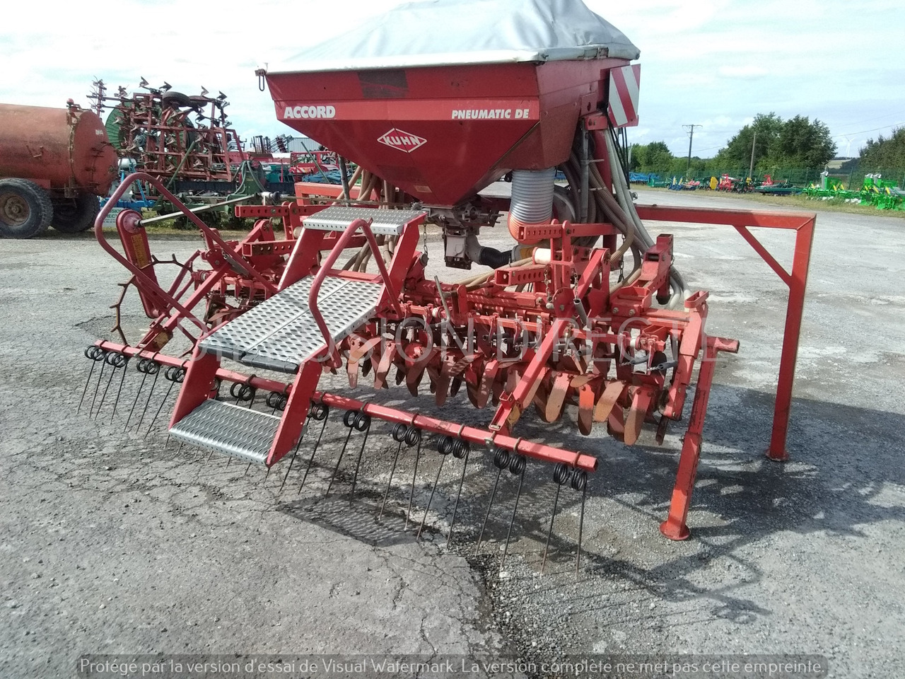 KUHN SEMOIR EN LIGNE ACCORD PNEUMATIC - Zaaicombinatie: afbeelding 3 KUHN SEMOIR EN LIGNE ACCORD PNEUMATIC - Zaaicombinatie: afbeelding 3