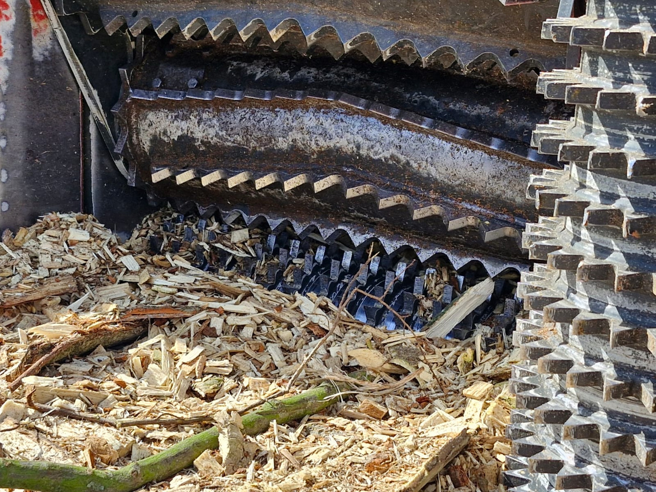 UFKES Greentec 972 Tracked Chipper - Houtversnipperaar: afbeelding 4 UFKES Greentec 972 Tracked Chipper - Houtversnipperaar: afbeelding 4