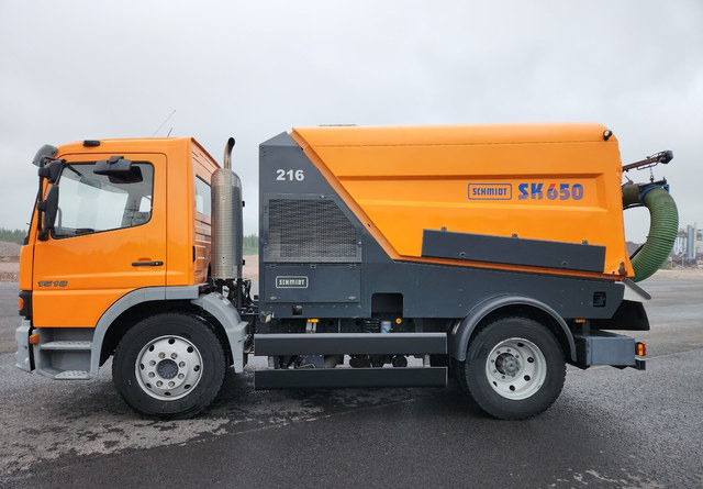 SchmidtSK650 Atego 85kmh/h - Veegwagen: afbeelding 2 SchmidtSK650 Atego 85kmh/h - Veegwagen: afbeelding 2