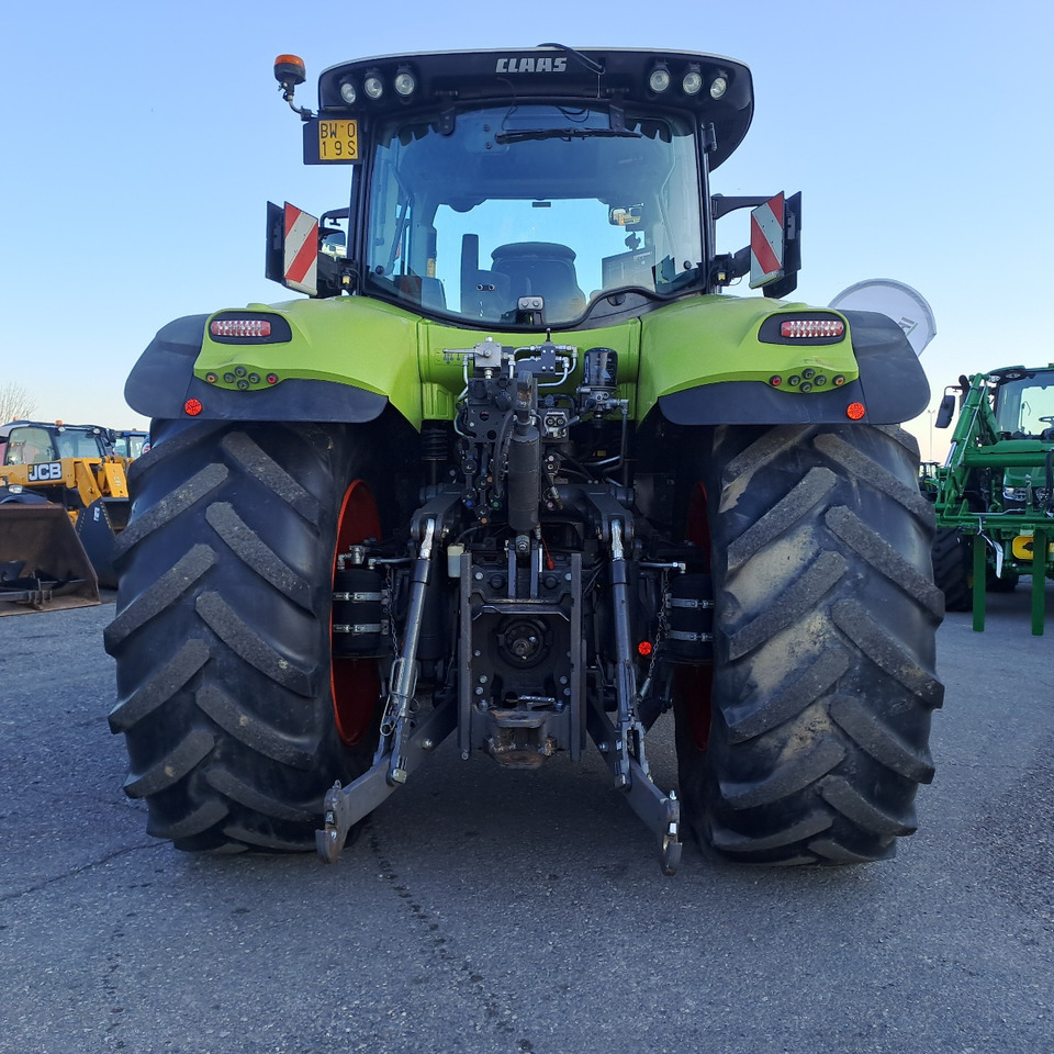 CLAAS 830 AXION - Tractor: afbeelding 4 CLAAS 830 AXION - Tractor: afbeelding 4
