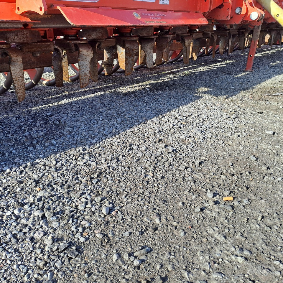 ERPICE ROTANTE PIEGHEVOLE MASCHIO AQUILA RAP 7000 - Grondfrees: afbeelding 3 ERPICE ROTANTE PIEGHEVOLE MASCHIO AQUILA RAP 7000 - Grondfrees: afbeelding 3