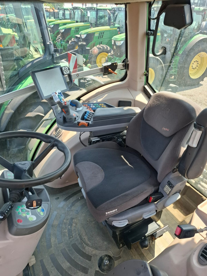 FENDT 828 VARIO PROFIPLUS - Tractor: afbeelding 2 FENDT 828 VARIO PROFIPLUS - Tractor: afbeelding 2