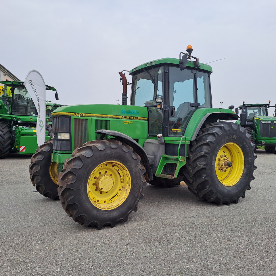 JOHN DEERE 7700 - Tractor: afbeelding 1 JOHN DEERE 7700 - Tractor: afbeelding 1