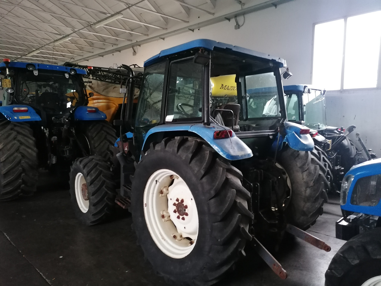 NEW HOLLAND TL 90 - Tractor: afbeelding 5 NEW HOLLAND TL 90 - Tractor: afbeelding 5