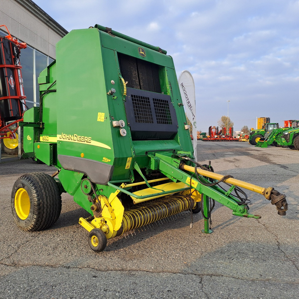 ROTOPRESSA JOHN DEERE 592 - Ronde balenpers: afbeelding 2 ROTOPRESSA JOHN DEERE 592 - Ronde balenpers: afbeelding 2
