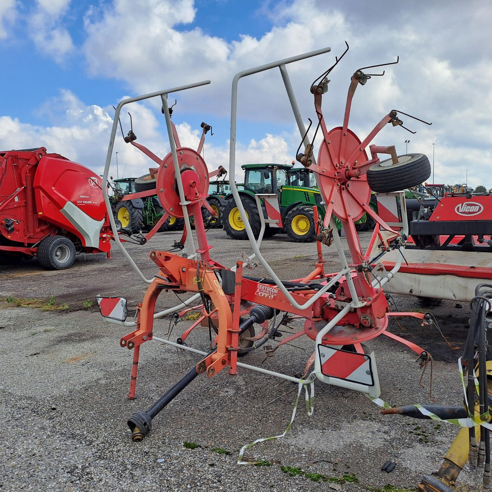 VOLTAFIENO LELY STABILO 600 - Hooischudder: afbeelding 4 VOLTAFIENO LELY STABILO 600 - Hooischudder: afbeelding 4