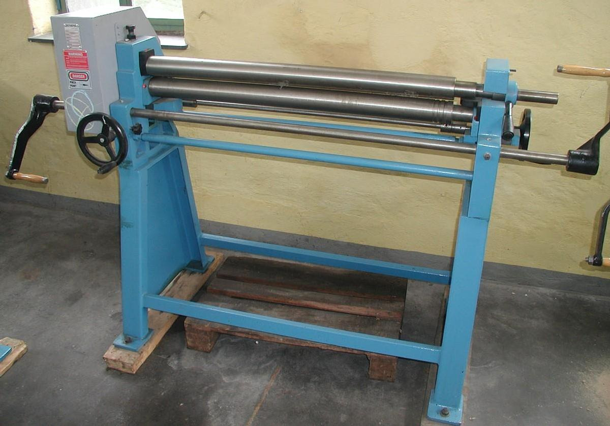 Dreiwalzen-Rundbiegemaschine AKYAPAK - Metaalbewerkingsmachine: afbeelding 2 Dreiwalzen-Rundbiegemaschine AKYAPAK - Metaalbewerkingsmachine: afbeelding 2