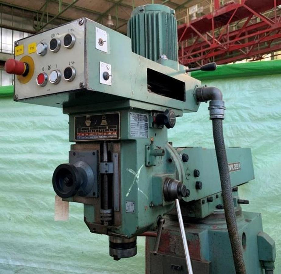 Mehrzweckfräsmaschine TOS - Freesmachine: afbeelding 4 Mehrzweckfräsmaschine TOS - Freesmachine: afbeelding 4