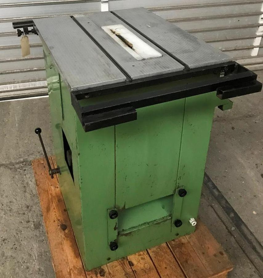 Präzisions-Holzkreissäge ULMIA - Houtbewerkingsmachine: afbeelding 3 Präzisions-Holzkreissäge ULMIA - Houtbewerkingsmachine: afbeelding 3