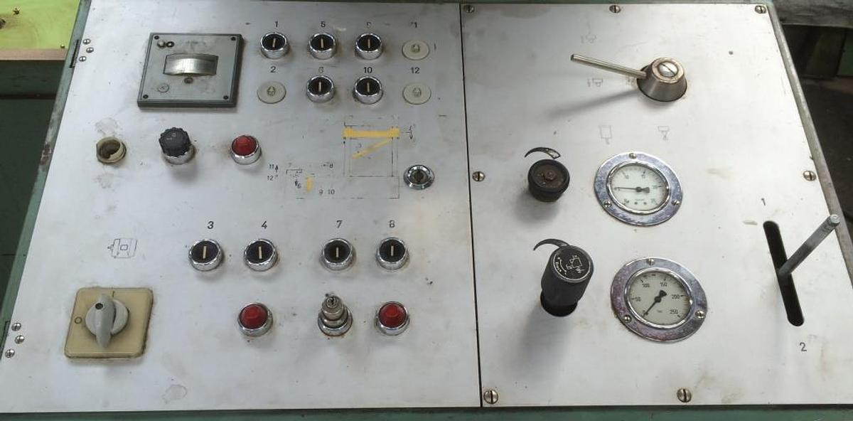 Tuschierpresse REIS - Metaalbewerkingsmachine: afbeelding 3 Tuschierpresse REIS - Metaalbewerkingsmachine: afbeelding 3