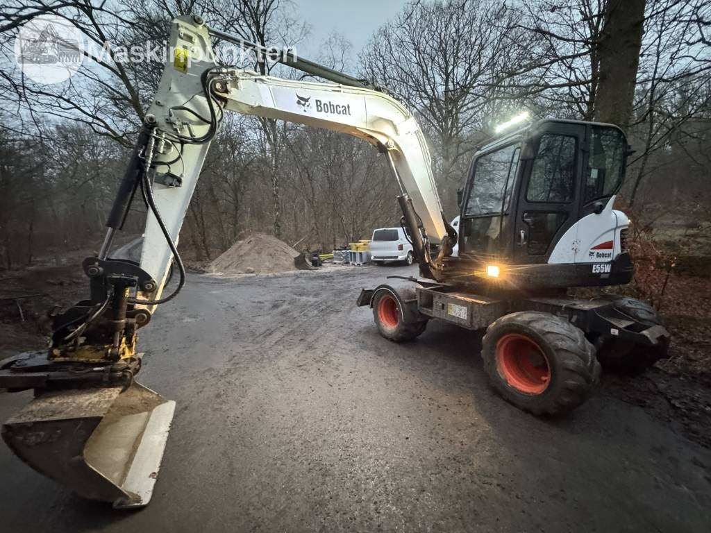Bobcat E 55 W med Redskapsvagn samt redskap - Mobiele graafmachine: afbeelding 1 Bobcat E 55 W med Redskapsvagn samt redskap - Mobiele graafmachine: afbeelding 1