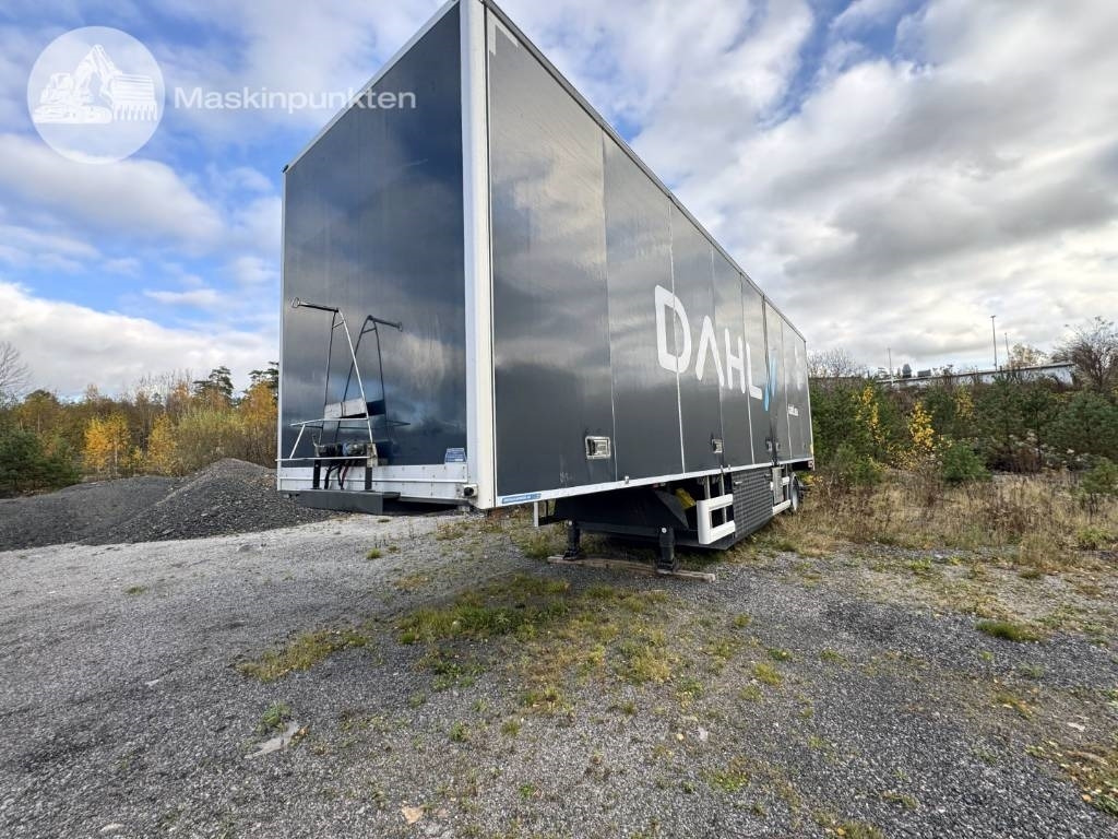 HFR 1 axlad semitrailer med truck! - Gesloten oplegger: afbeelding 1 HFR 1 axlad semitrailer med truck! - Gesloten oplegger: afbeelding 1