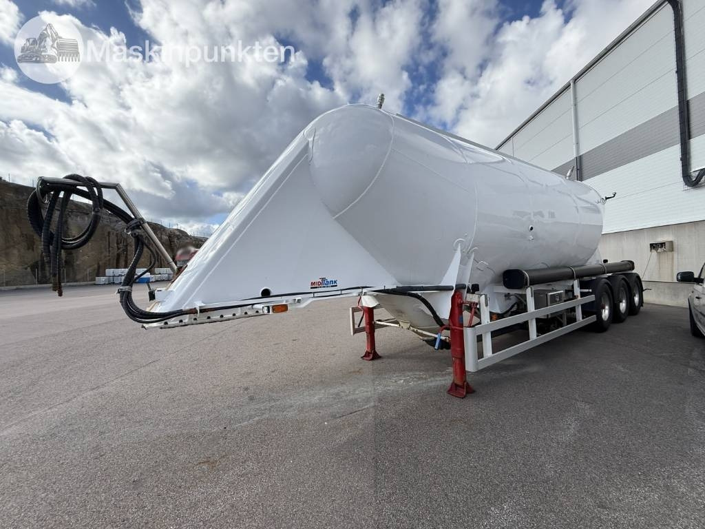 Interconsult Tanktrailer - Tankoplegger: afbeelding 1 Interconsult Tanktrailer - Tankoplegger: afbeelding 1