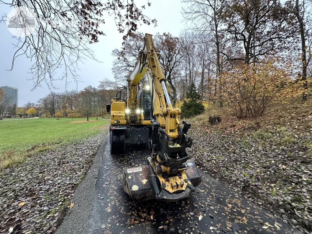 Komatsu PW 148-11 med vagn och redskap - Mobiele graafmachine: afbeelding 3 Komatsu PW 148-11 med vagn och redskap - Mobiele graafmachine: afbeelding 3
