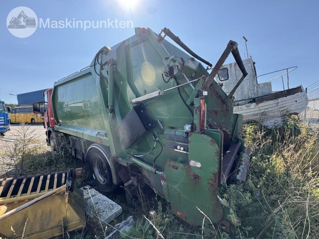 Scania P 94 D - Vuilniswagen: afbeelding 2 Scania P 94 D - Vuilniswagen: afbeelding 2