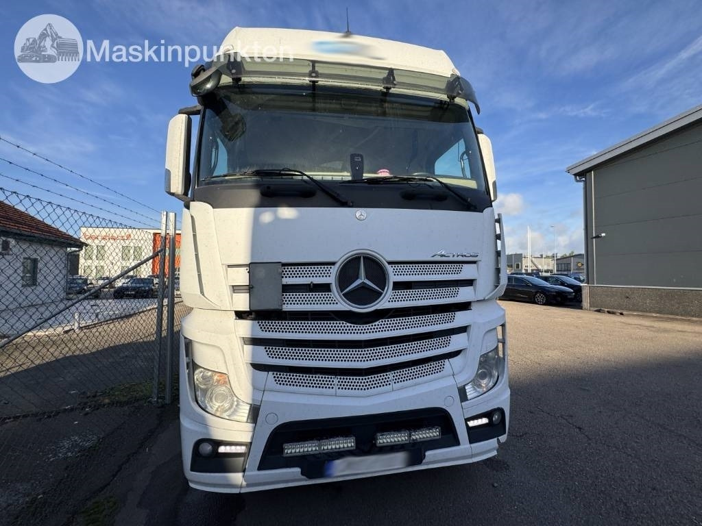 Mercedes-Benz Actros 963-4-C - Trekker: afbeelding 4 Mercedes-Benz Actros 963-4-C - Trekker: afbeelding 4