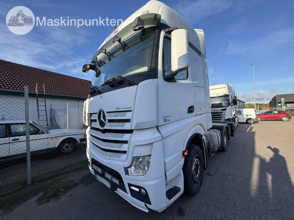 Mercedes-Benz Actros 963-4-C - Trekker: afbeelding 1 Mercedes-Benz Actros 963-4-C - Trekker: afbeelding 1
