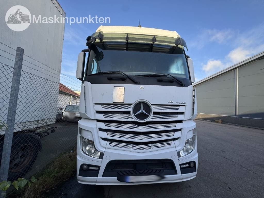 Mercedes-Benz Actros 963-4-D - Trekker: afbeelding 4 Mercedes-Benz Actros 963-4-D - Trekker: afbeelding 4