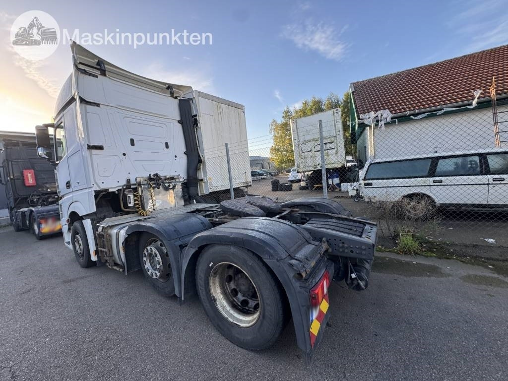 Mercedes-Benz Actros 963-4-D - Trekker: afbeelding 2 Mercedes-Benz Actros 963-4-D - Trekker: afbeelding 2
