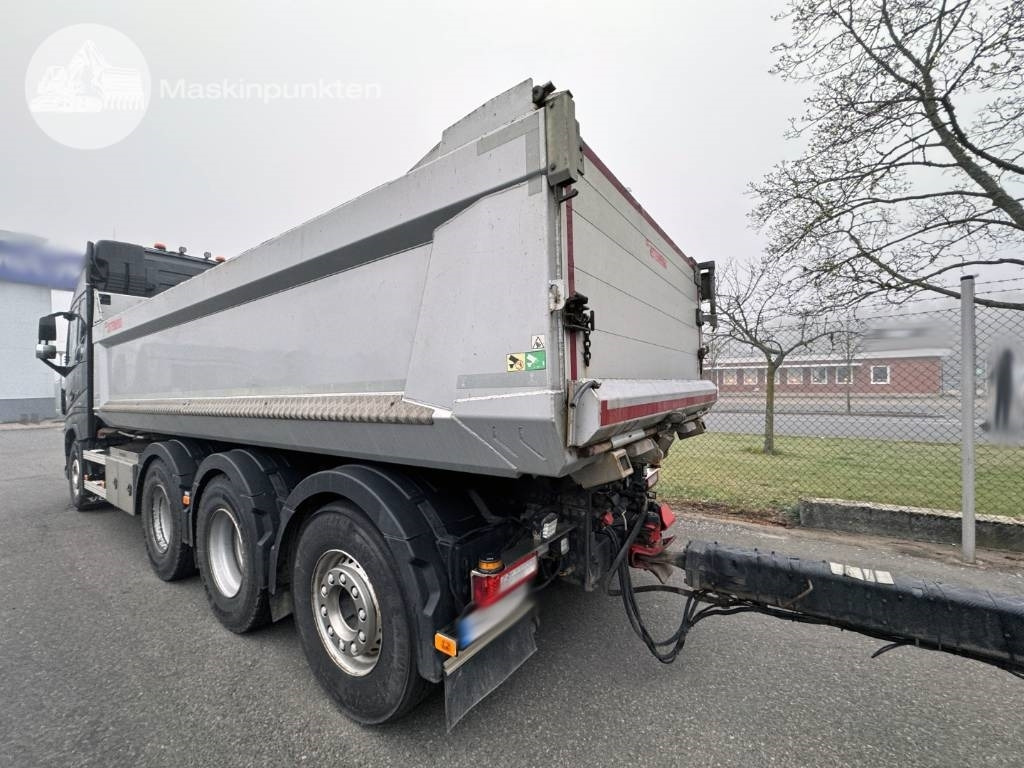 Volvo FH 16 750 - Kipper vrachtwagen: afbeelding 2 Volvo FH 16 750 - Kipper vrachtwagen: afbeelding 2