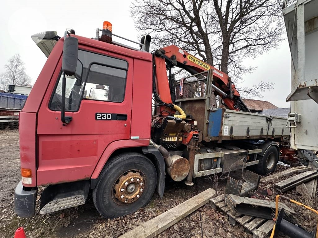 Volvo FL7 - Kraanwagen: afbeelding 2 Volvo FL7 - Kraanwagen: afbeelding 2
