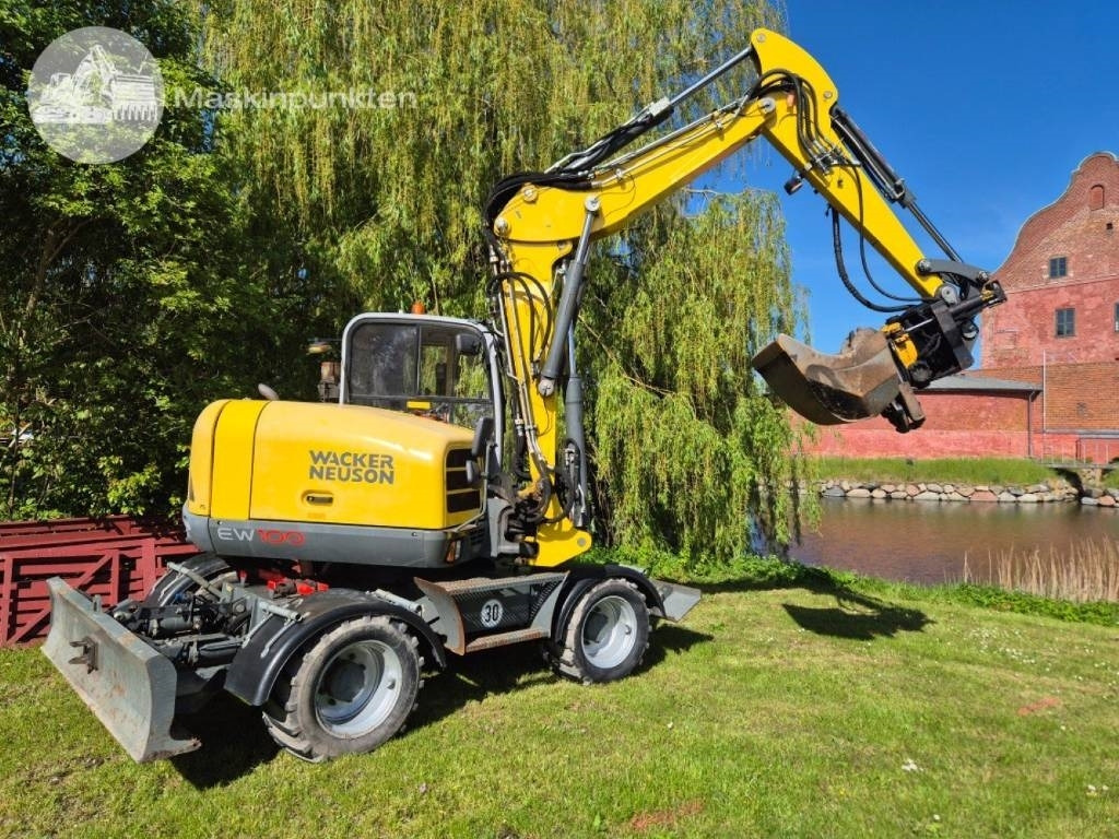 Wacker Neuson EW 100 med vagn - Mobiele graafmachine: afbeelding 2 Wacker Neuson EW 100 med vagn - Mobiele graafmachine: afbeelding 2
