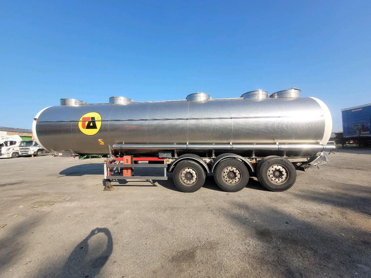 Melkapparatuur, Tankoplegger DIVERS SEMI CITERNE LAITI RE FX35DP: afbeelding 8