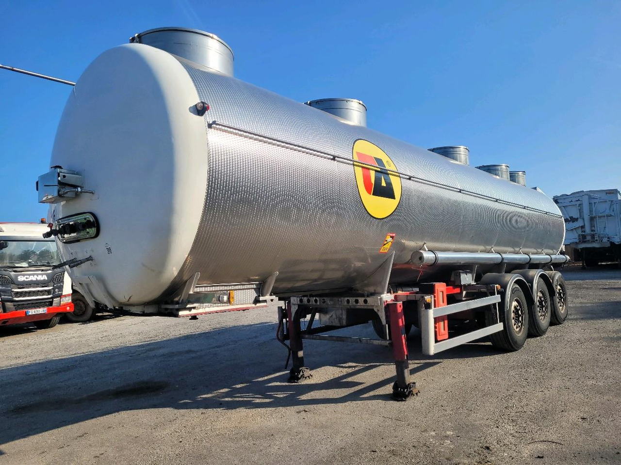 Melkapparatuur, Tankoplegger DIVERS SEMI CITERNE LAITI RE FX35DP: afbeelding 9