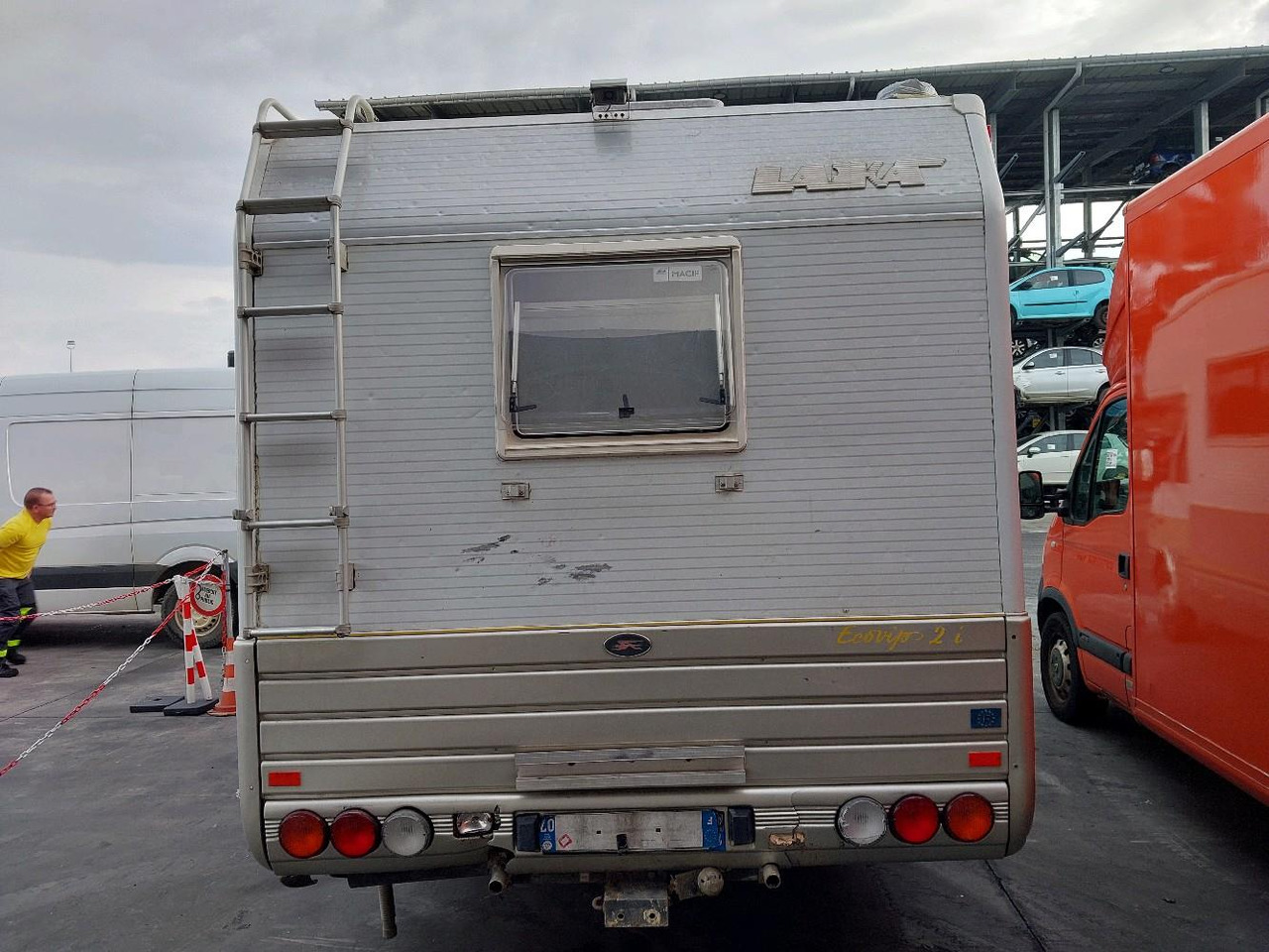 IVECO LAIKA 35.12 CAMPING 122 - Alkoof camper: afbeelding 5 IVECO LAIKA 35.12 CAMPING 122 - Alkoof camper: afbeelding 5