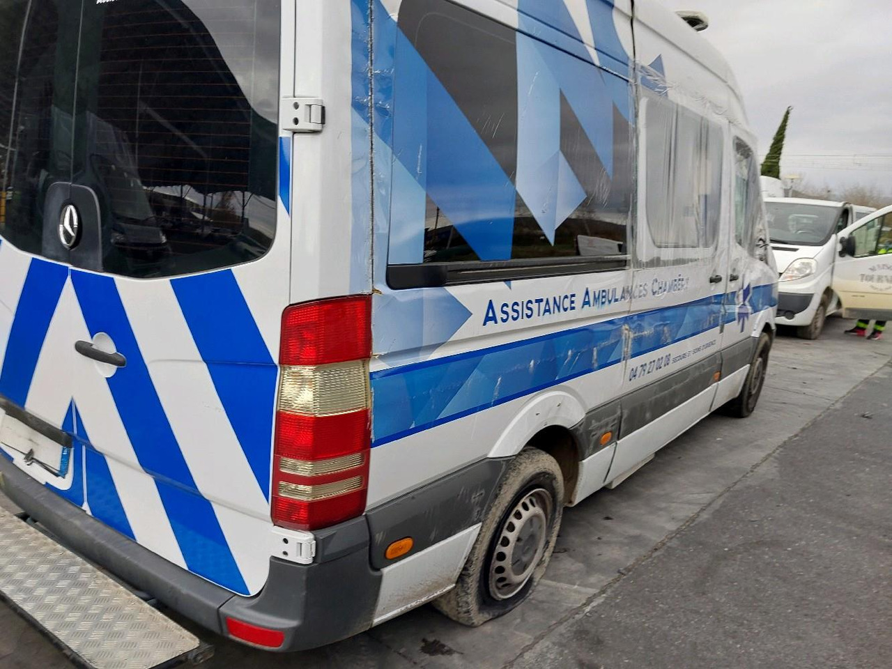 MERCEDES SPRINTER II 313 2.2 CDI 130 - Ambulance: afbeelding 4 MERCEDES SPRINTER II 313 2.2 CDI 130 - Ambulance: afbeelding 4