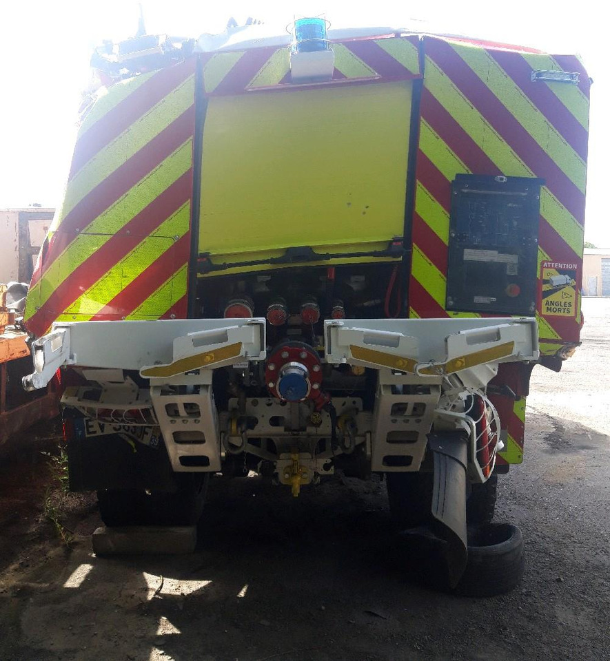 RENAULT D 4X4 TOUT-TERRAIN INCENDIE - Brandweerwagen: afbeelding 5 RENAULT D 4X4 TOUT-TERRAIN INCENDIE - Brandweerwagen: afbeelding 5