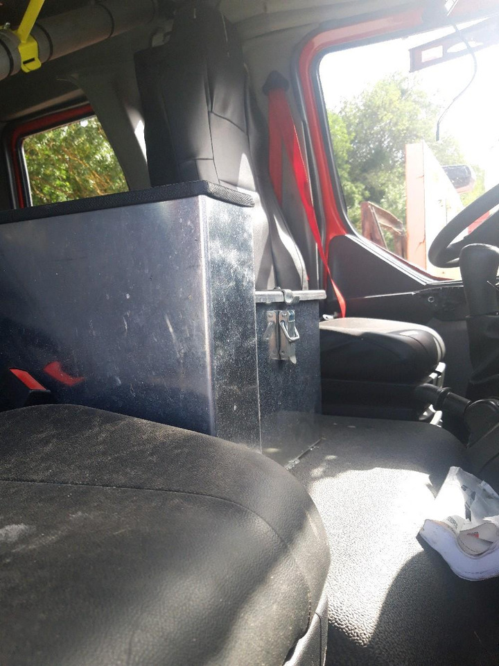 Leasing RENAULT D 4X4 TOUT-TERRAIN INCENDIE RENAULT D 4X4 TOUT-TERRAIN INCENDIE: afbeelding 11