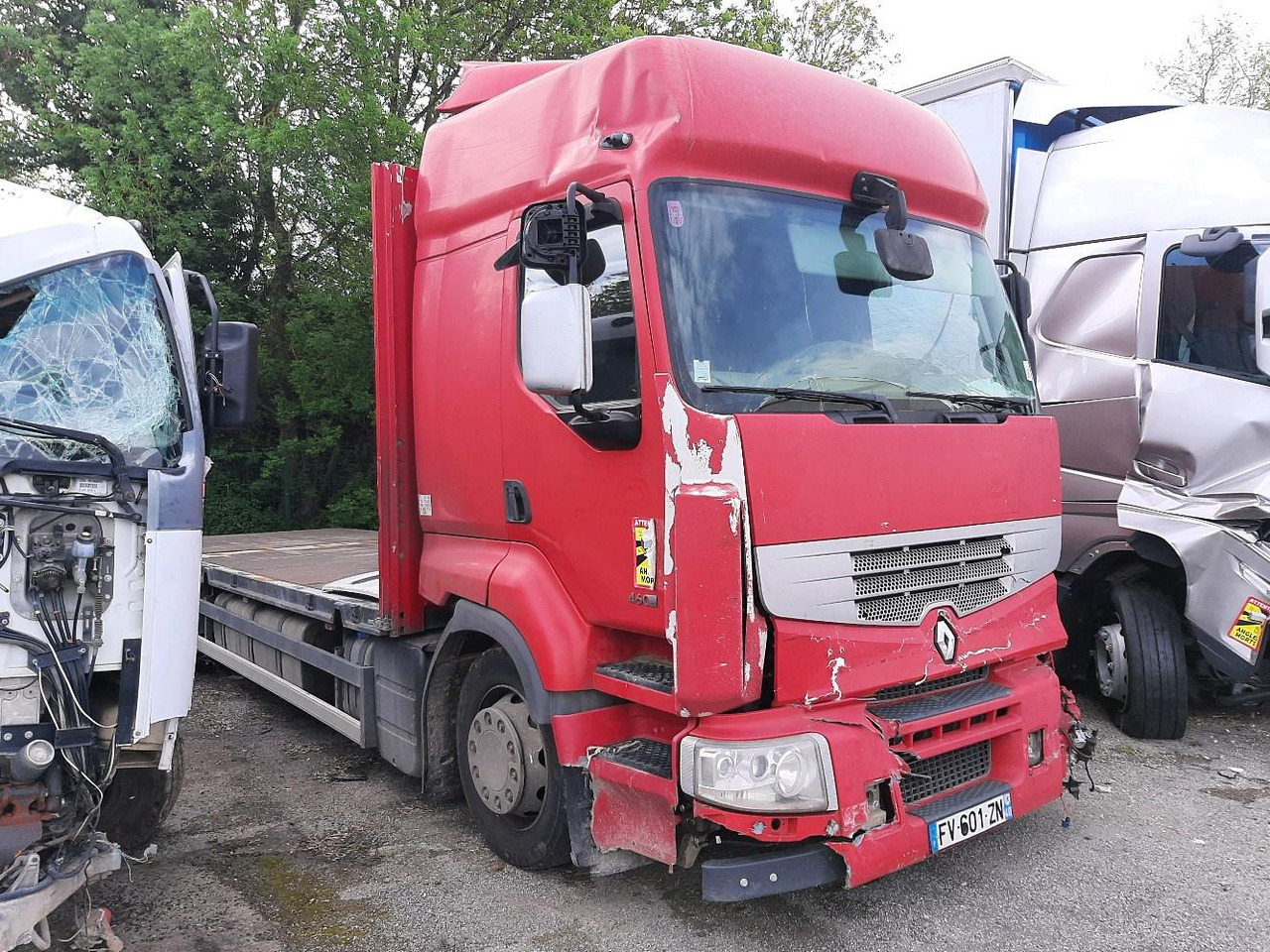 RENAULT PREMIUM 470 PLATEAU - Vrachtwagen met open laadbak: afbeelding 1 RENAULT PREMIUM 470 PLATEAU - Vrachtwagen met open laadbak: afbeelding 1