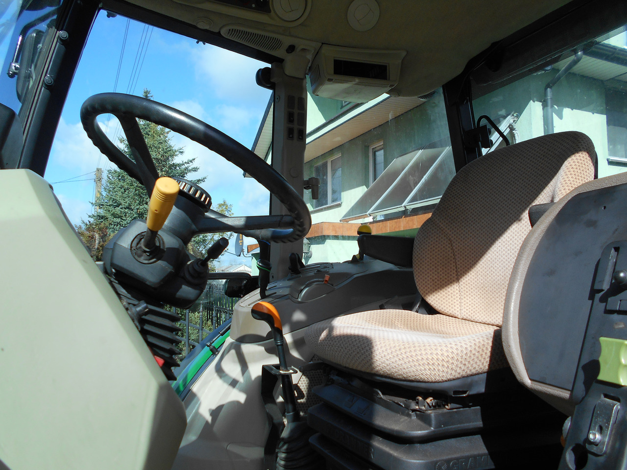 John Deere 5115M - Tractor: afbeelding 5 John Deere 5115M - Tractor: afbeelding 5