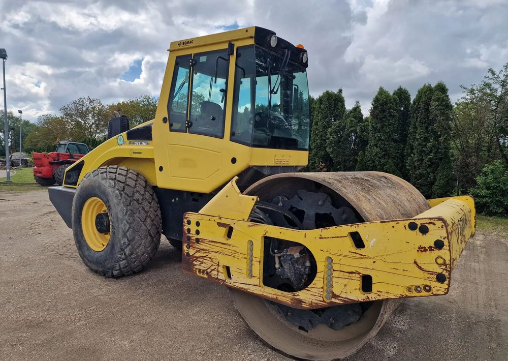 Bomag Bw 213 DH-4 - Wals: afbeelding 1 Bomag Bw 213 DH-4 - Wals: afbeelding 1