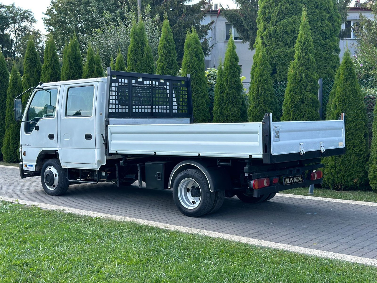Isuzu 35 N TIPPER 3-SIDE KIPPER DOUBLE CABIN - Kipper bestelwagen, Bestelwagen met dubbele cabine: afbeelding 5 Isuzu 35 N TIPPER 3-SIDE KIPPER DOUBLE CABIN - Kipper bestelwagen, Bestelwagen met dubbele cabine: afbeelding 5