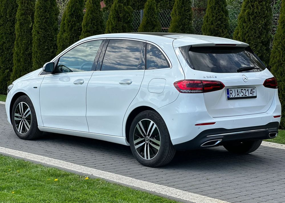 Mercedes-Benz Klasa B - Sedan: afbeelding 5 Mercedes-Benz Klasa B - Sedan: afbeelding 5