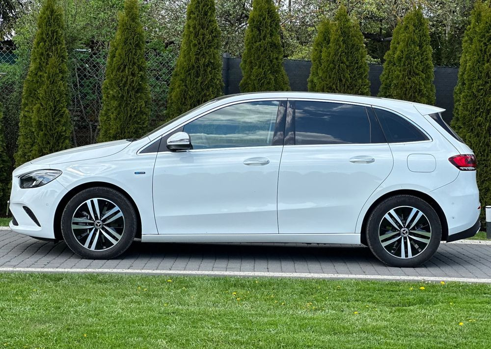 Mercedes-Benz Klasa B - Sedan: afbeelding 4 Mercedes-Benz Klasa B - Sedan: afbeelding 4